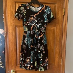 🌸 LuLaRoe Floral Fit & Flare Dress – Size Small